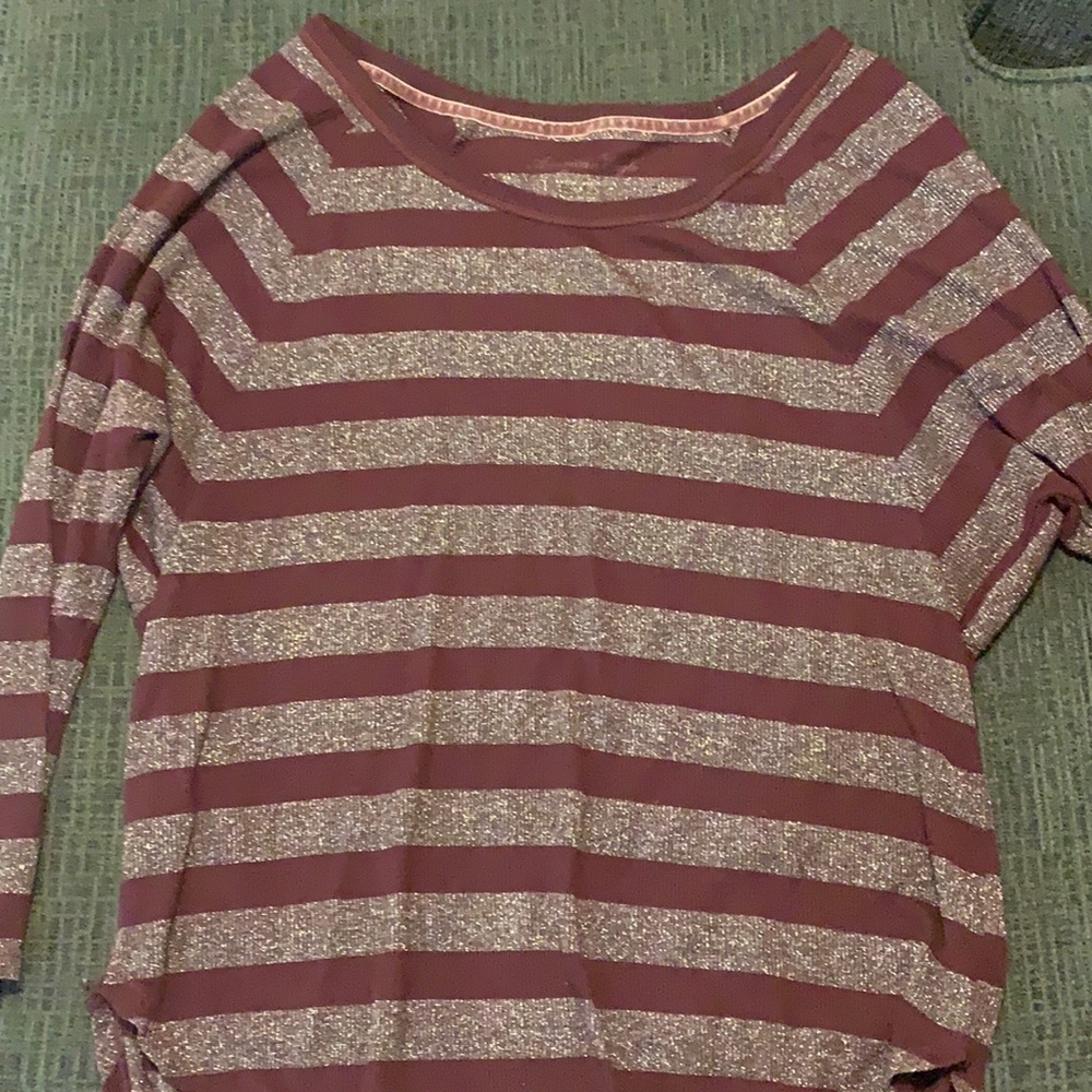 Burgandy top